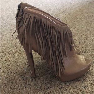 ✨ Boutique 9 Fringe Heels ✨